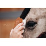 EQUIMOUR "MÄXCHEN" KECSKESZŐR FEJKEFE  - ÉRZÉKENY TERÜLETEKRE 